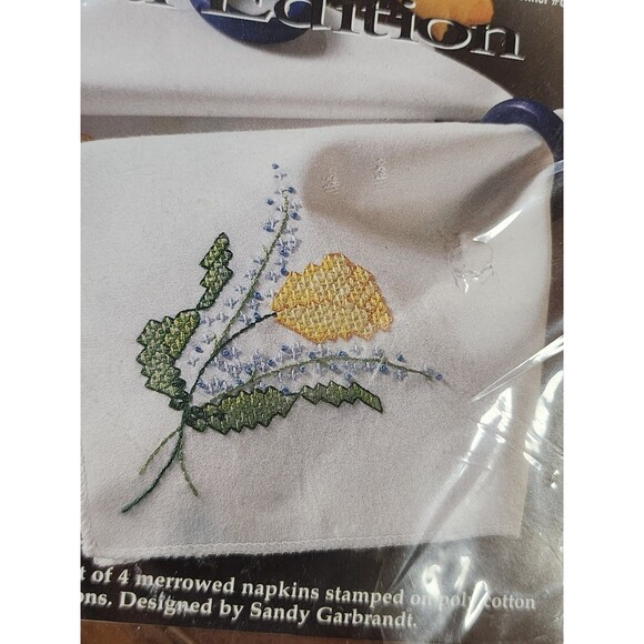 NEW Bucilla Special Edition Stamped Cross Stitch Set Of 4 Tulip Napkins 14"×14" - Picture 3 of 6